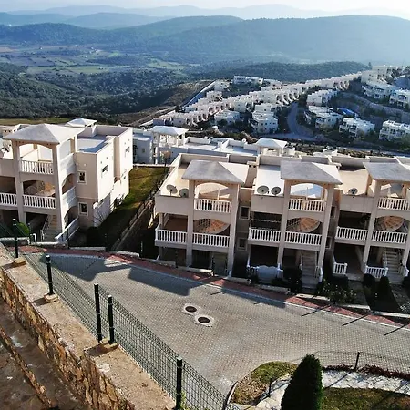 Evoteli Group Flamingo 3+1 Ozel Havuzlu Вилла Богазычи